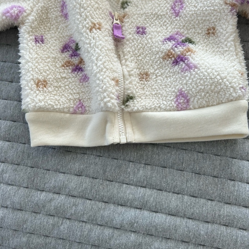 Carter’s 2 piece Aztec Sherpa Outfit Set (Jacket and Onesie) 3 Month - Picture 6 of 10